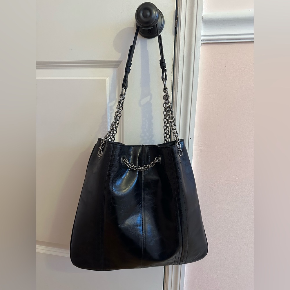 BLACK ZARA BUCKET BAG